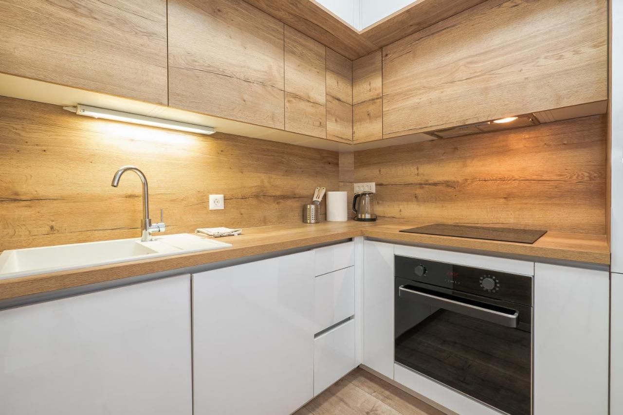 3-Bedroom Sea View Apartment - Balcony, Elevator - Spinut, Split 스플리트 외부 사진