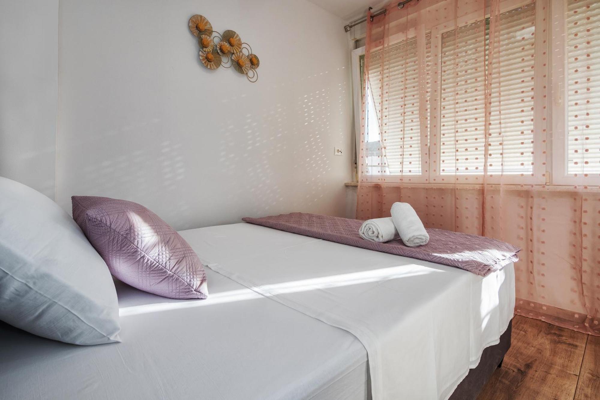 3-Bedroom Sea View Apartment - Balcony, Elevator - Spinut, Split 스플리트 외부 사진
